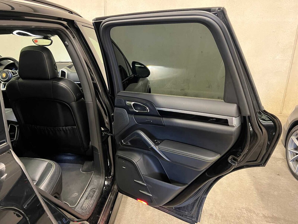 Porsche Cayenne S E-Hybrid 3.0 V6 416pk 2015, HL-769-N