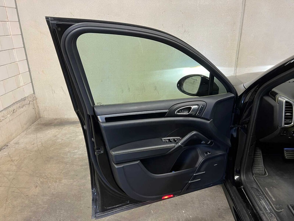 Porsche Cayenne S E-Hybrid 3.0 V6 416pk 2015, HL-769-N