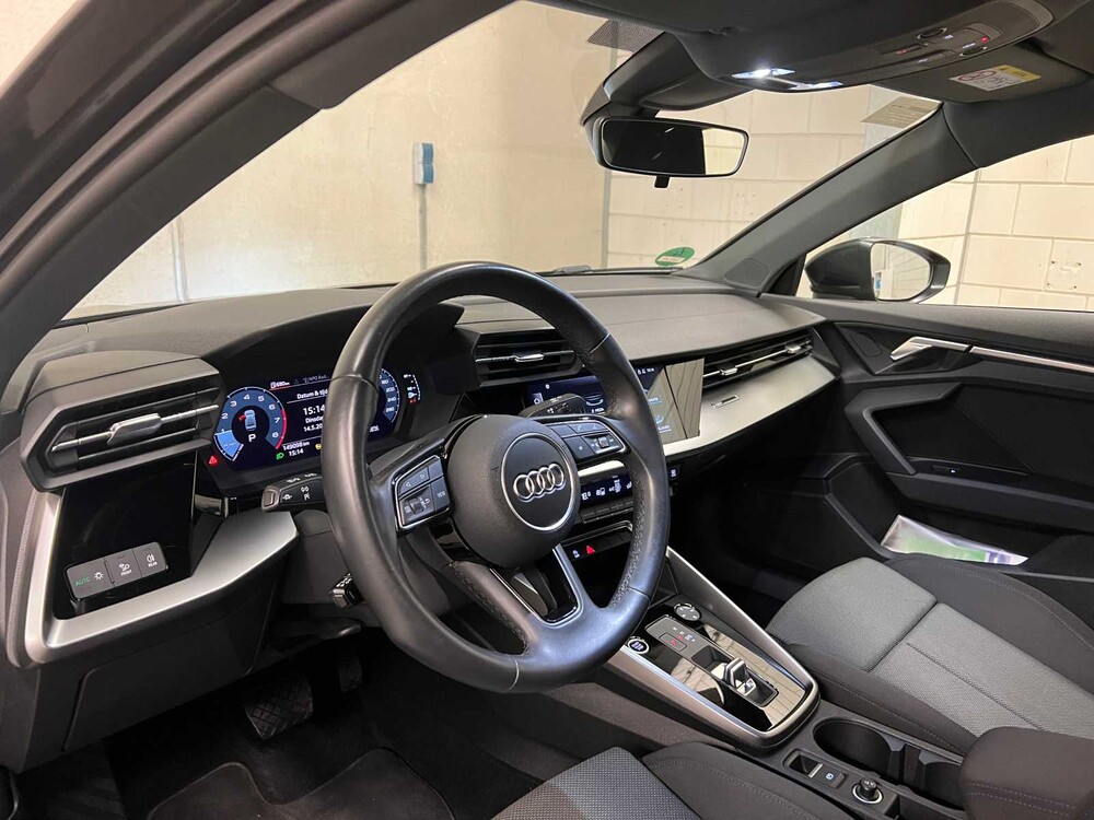 Audi A3 Limousine 30 TFSI Business Edition 110hp 2021 (Original-NL), L-047-KX