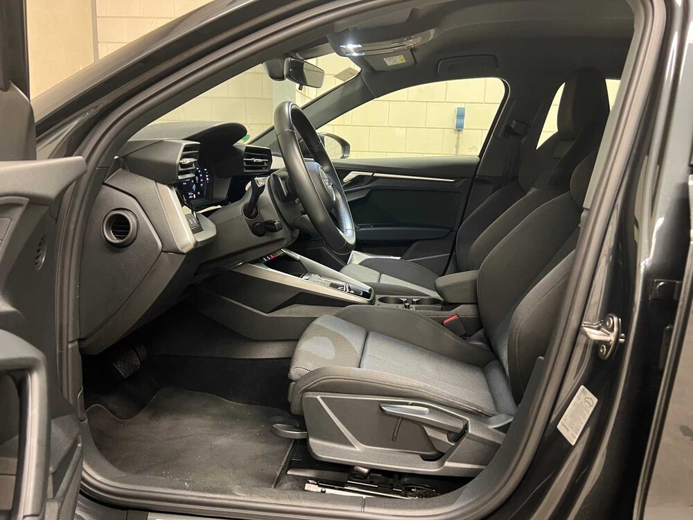 Audi A3 Limousine 30 TFSI Business Edition 110hp 2021 (Original-NL), L-047-KX