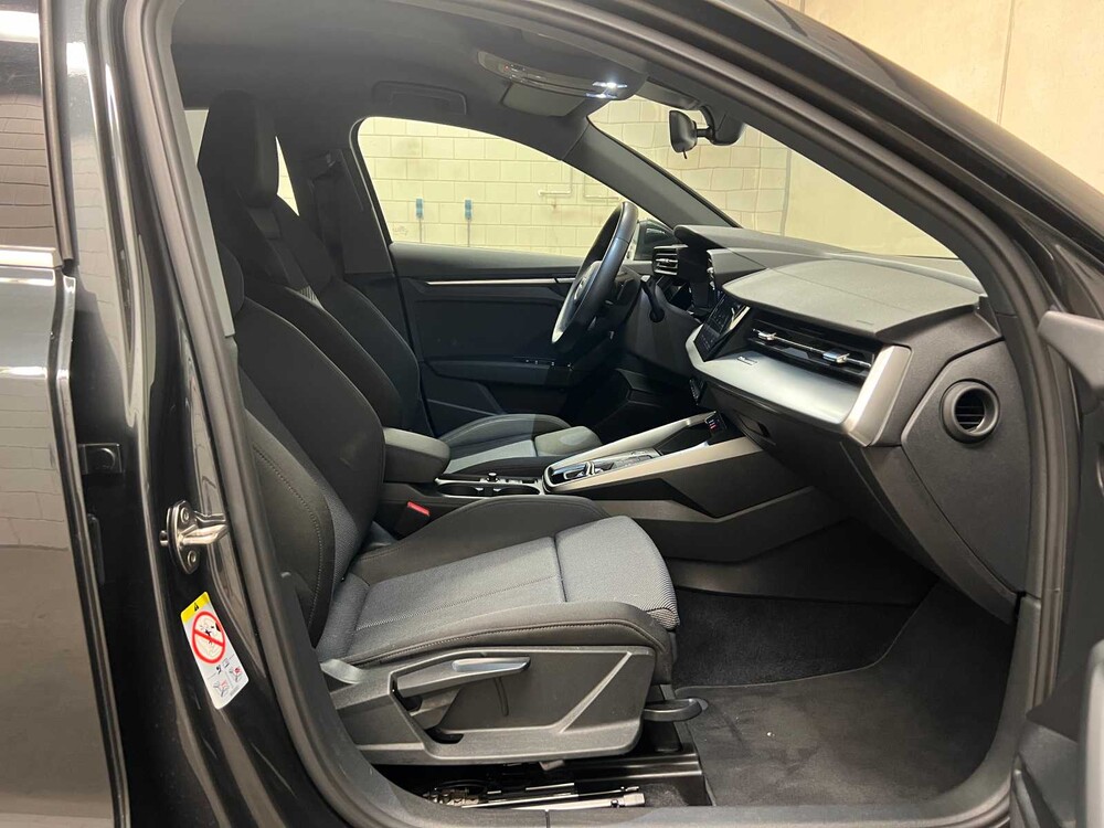 Audi A3 Limousine 30 TFSI Business Edition 110hp 2021 (Original-NL), L-047-KX