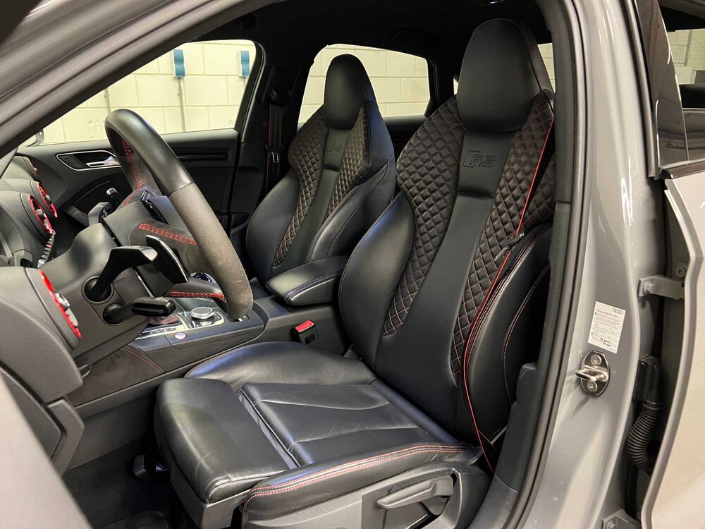 Audi RS3 Limousine 2.5 TFSI Quattro -Facelift- 400hp 2018 (Original-NL), PN-459-B
