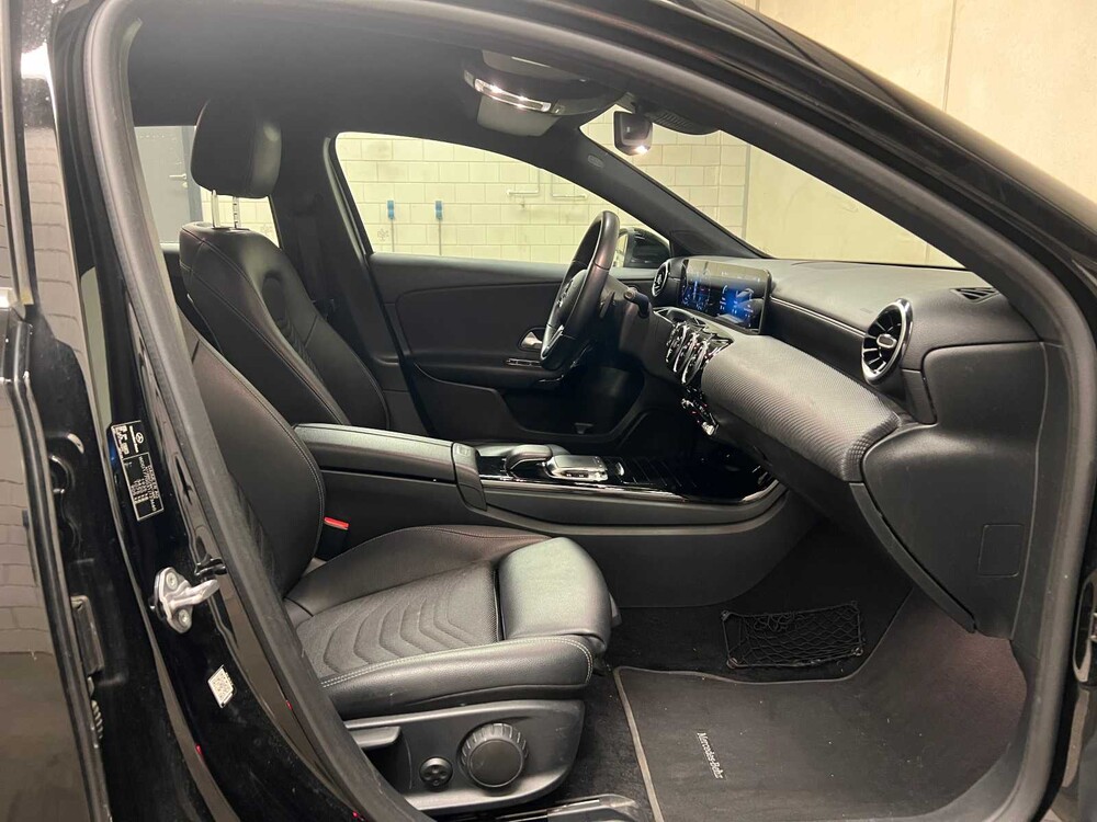 Mercedes-Benz A180 d 116pk 2019 (Origineel-NL) A-klasse, ZR-630-X