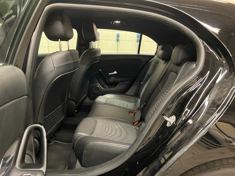 Mercedes-Benz A180 d 116pk 2019 (Origineel-NL) A-klasse, ZR-630-X