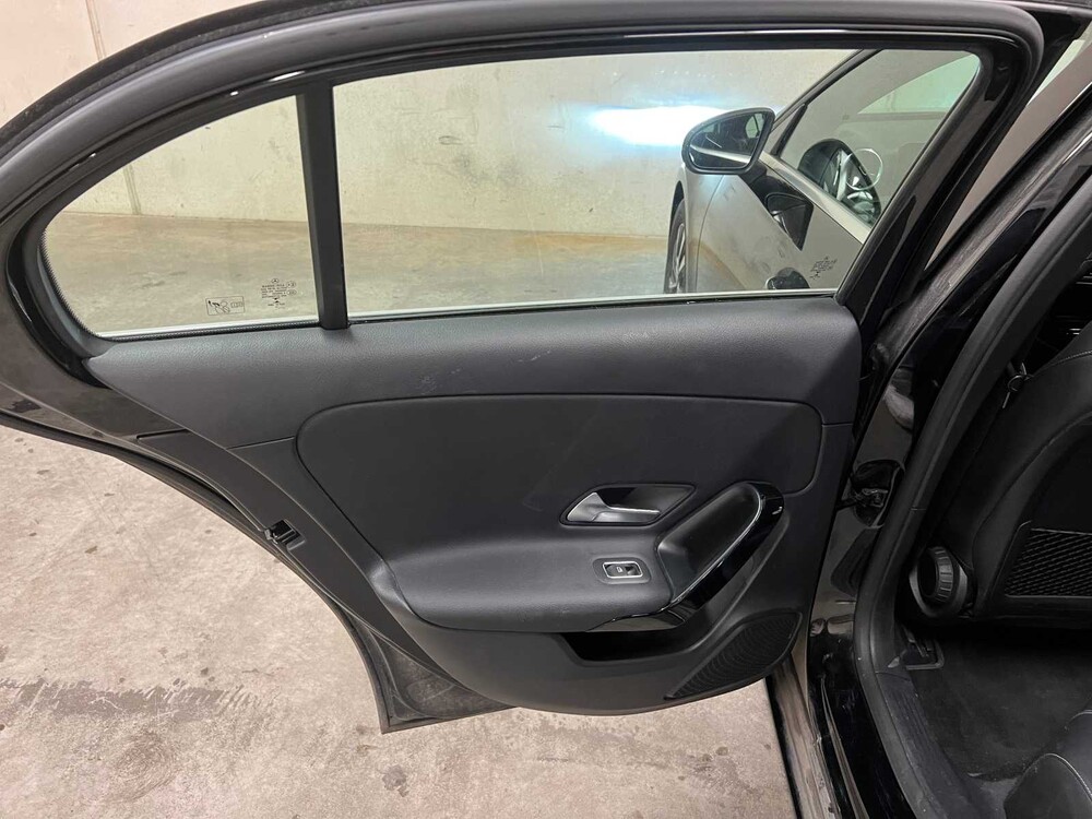 Mercedes-Benz A180 d 116pk 2019 (Origineel-NL) A-klasse, ZR-630-X