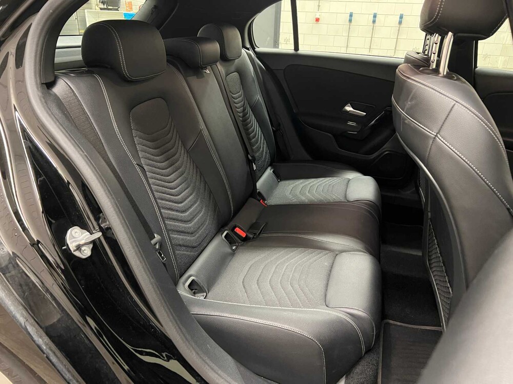 Mercedes-Benz A180 d 116pk 2019 (Origineel-NL) A-klasse, ZR-630-X