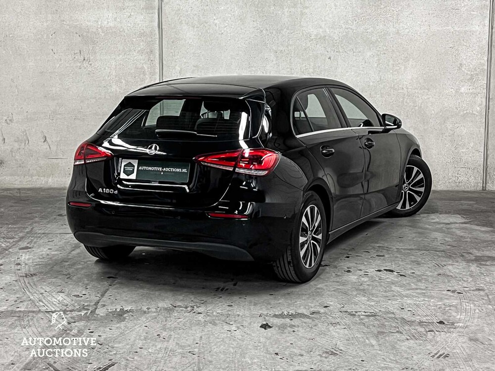 Mercedes-Benz A180 d 116pk 2019 (Origineel-NL) A-klasse, ZR-630-X