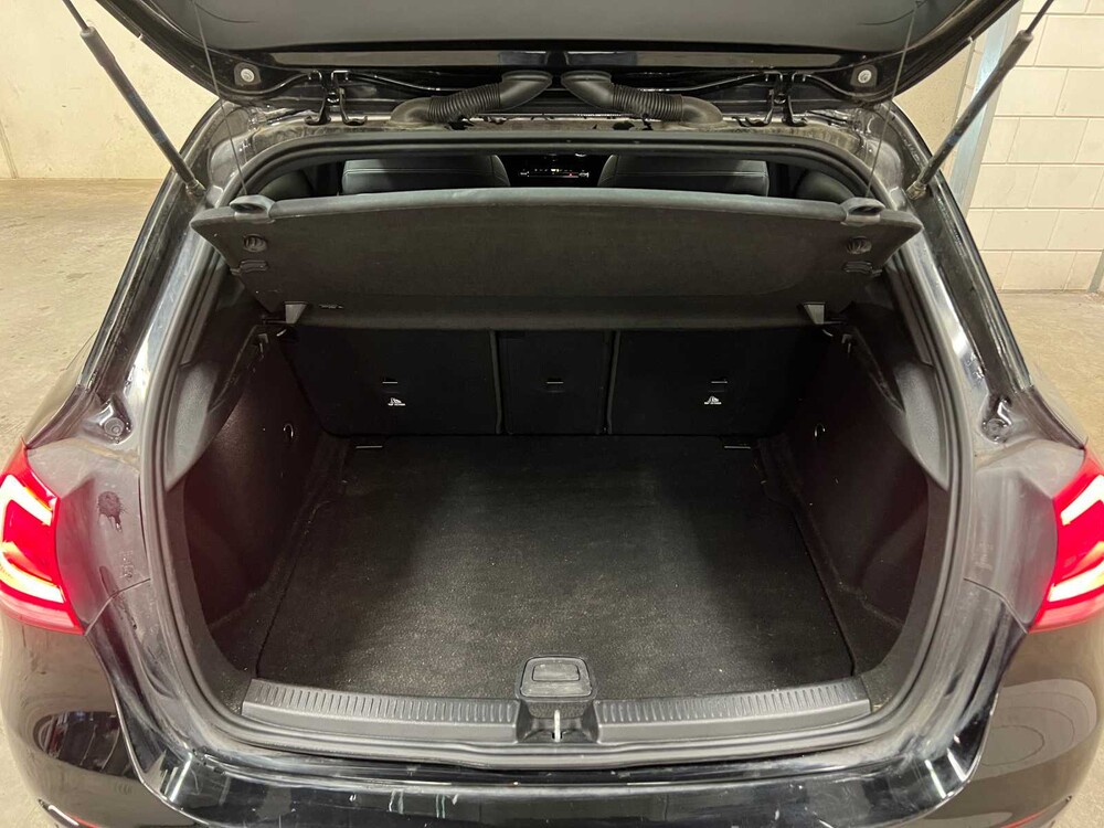 Mercedes-Benz A180 d 116pk 2019 (Origineel-NL) A-klasse, ZR-630-X