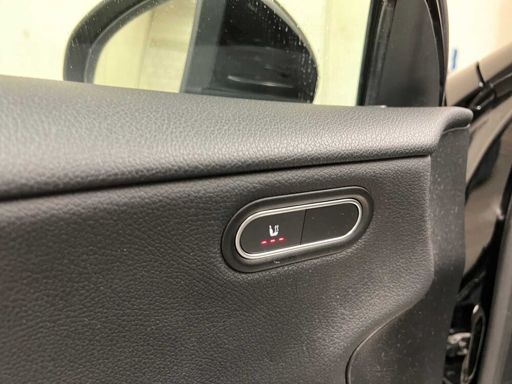 Mercedes-Benz A180 d 116pk 2019 (Origineel-NL) A-klasse, ZR-630-X