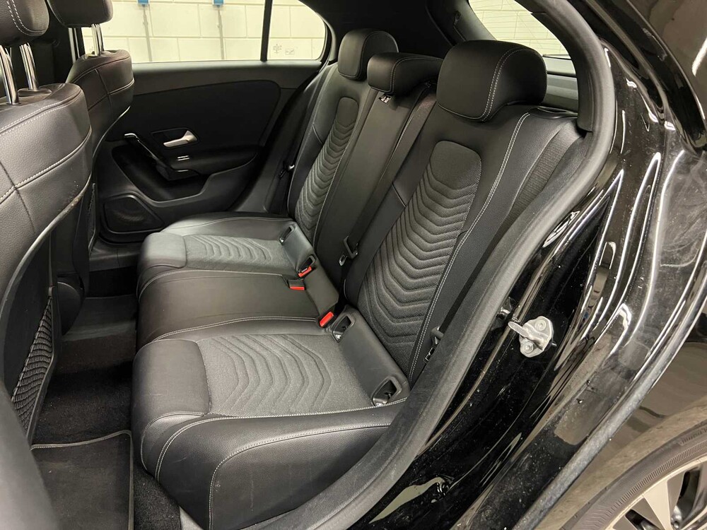 Mercedes-Benz A180 d 116pk 2019 (Origineel-NL) A-klasse, ZR-630-X