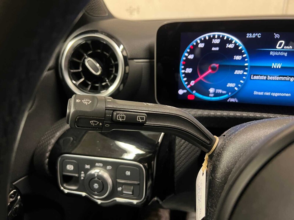 Mercedes-Benz A180 d 116pk 2019 (Origineel-NL) A-klasse, ZR-630-X