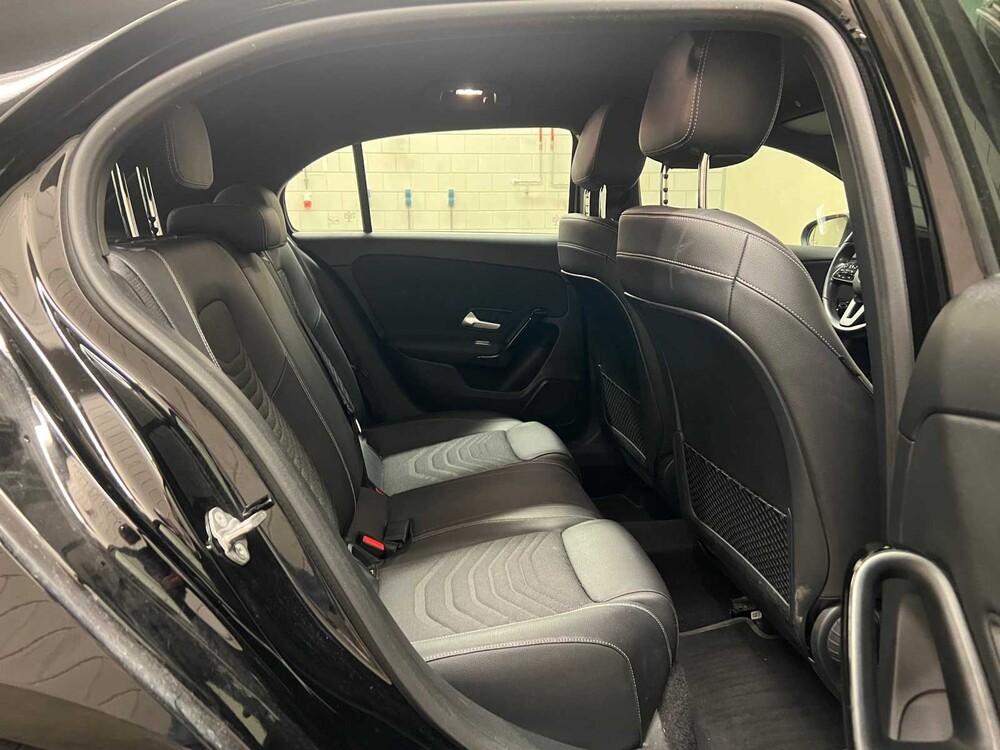 Mercedes-Benz A180 d 116pk 2019 (Origineel-NL) A-klasse, ZR-630-X