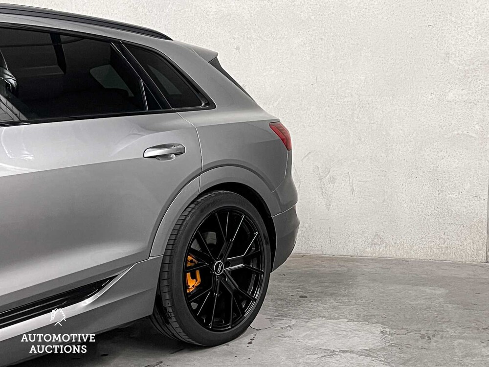 Audi e-tron 55 quattro advanced 95 kWh 360hp 2019 (original-NL + 1st owner), ZD-004-B