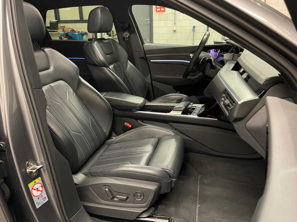 Audi e-tron 55 quattro advanced 95 kWh 360hp 2019 (original-NL + 1st owner), ZD-004-B