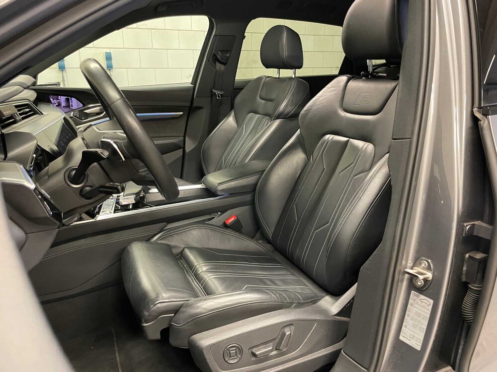 Audi e-tron 55 quattro advanced 95 kWh 360hp 2019 (original-NL + 1st owner), ZD-004-B