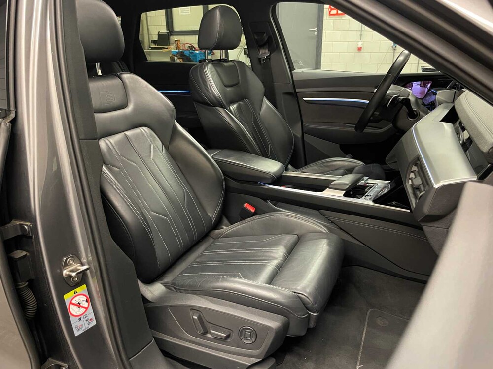 Audi e-tron 55 quattro advanced 95 kWh 360hp 2019 (original-NL + 1st owner), ZD-004-B
