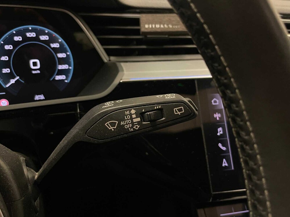 Audi e-tron 55 quattro advanced 95 kWh 360hp 2019 (original-NL + 1st owner), ZD-004-B