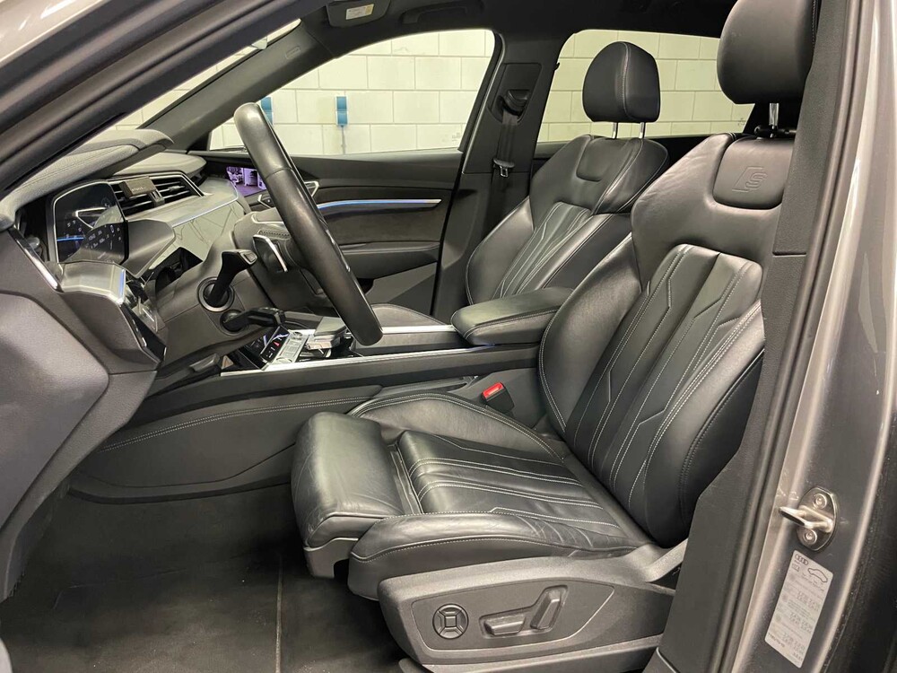 Audi e-tron 55 quattro advanced 95 kWh 360hp 2019 (original-NL + 1st owner), ZD-004-B