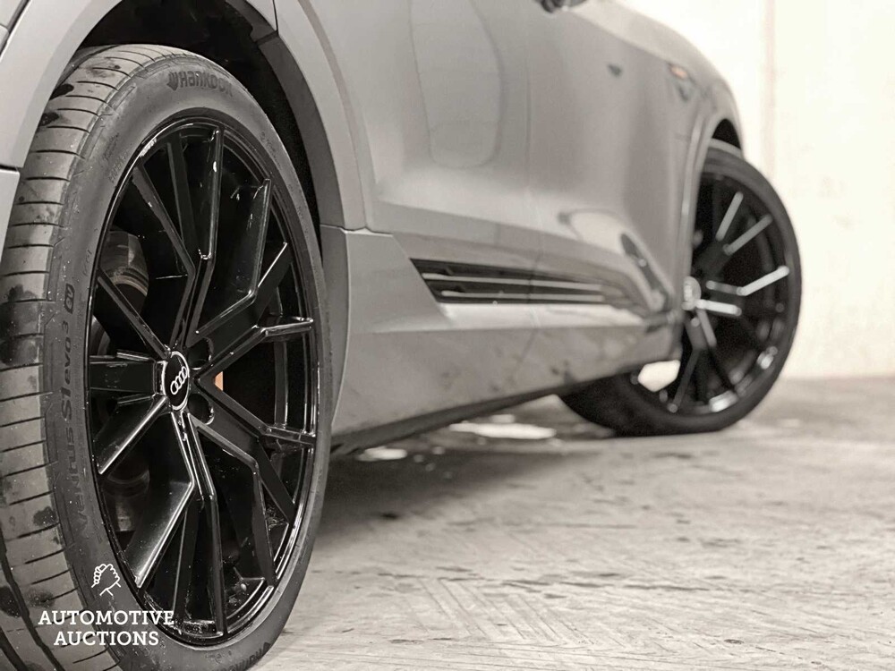 Audi e-tron 55 quattro advanced 95 kWh 360hp 2019 (original-NL + 1st owner), ZD-004-B