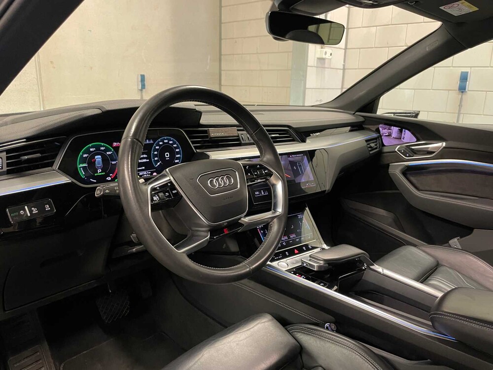 Audi e-tron 55 quattro advanced 95 kWh 360hp 2019 (original-NL + 1st owner), ZD-004-B