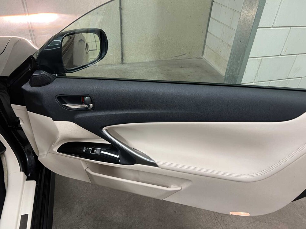 Lexus IS Cabriolet 250C Luxus 208PS 2013 (Original-UK), 16-ZPG-6