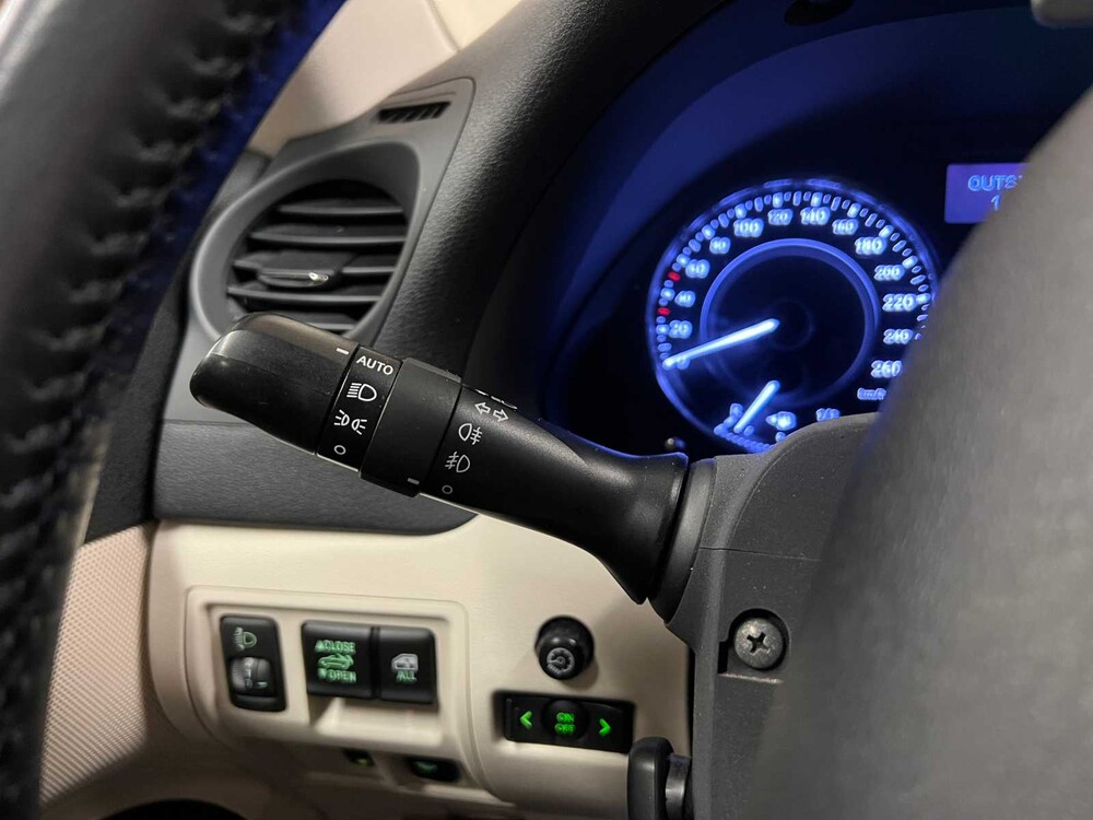 Lexus IS Cabriolet 250C Luxus 208PS 2013 (Original-UK), 16-ZPG-6