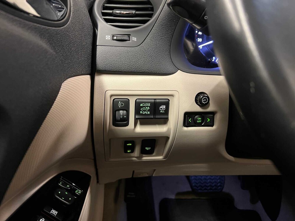 Lexus IS Cabriolet 250C Luxus 208PS 2013 (Original-UK), 16-ZPG-6