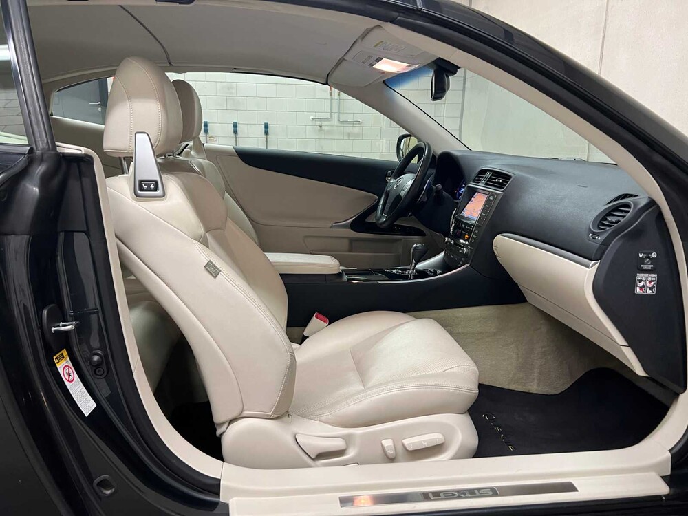 Lexus IS Cabriolet 250C Luxus 208PS 2013 (Original-UK), 16-ZPG-6