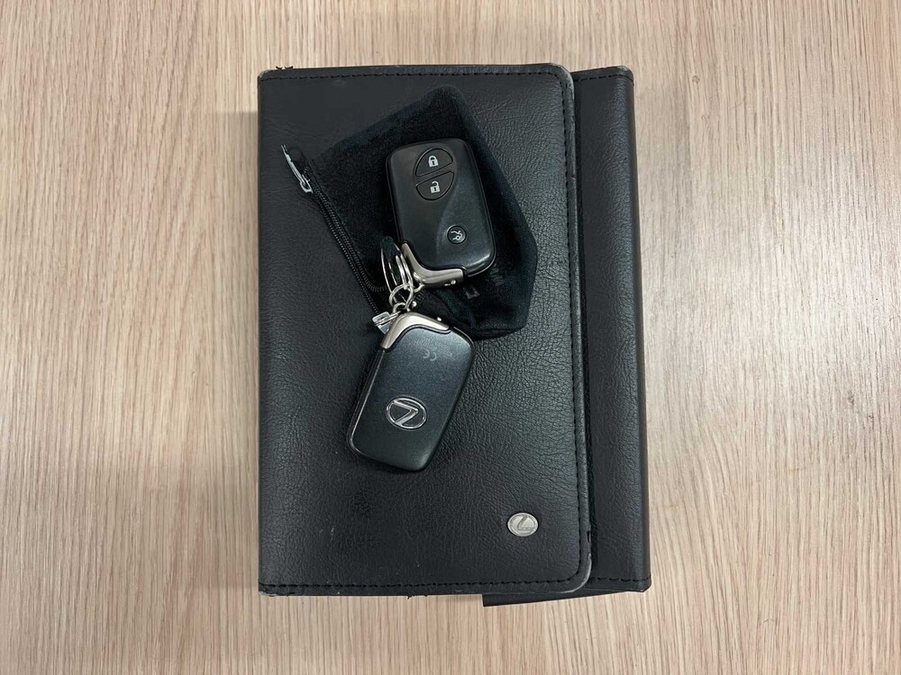 Lexus IS Cabriolet 250C Luxus 208PS 2013 (Original-UK), 16-ZPG-6