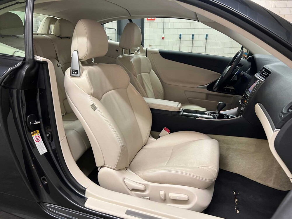 Lexus IS Cabriolet 250C Luxus 208PS 2013 (Original-UK), 16-ZPG-6