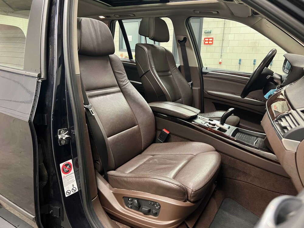 BMW X5 xDrive30i High Executive 272PS 2009 (Original-UK), 07-KBT-6