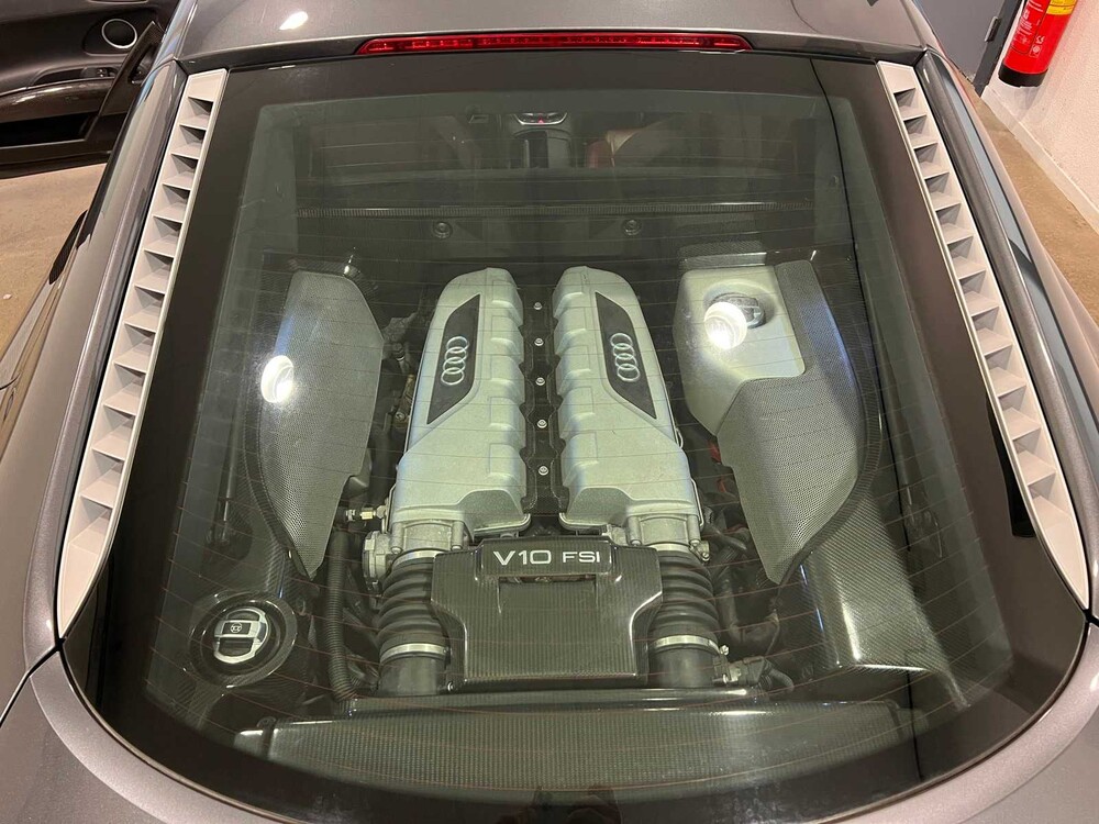 Audi R8 5.2 V10 FSI 525hp -CARBON- 2010, 74-NGZ-1