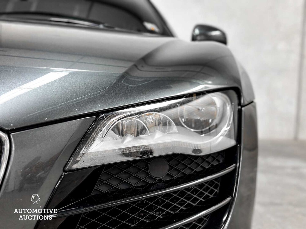 Audi R8 5.2 V10 FSI 525hp -CARBON- 2010, 74-NGZ-1