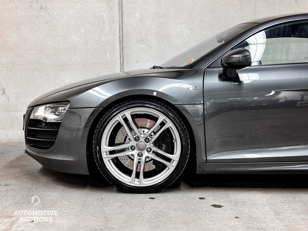 Audi R8 5.2 V10 FSI 525hp -CARBON- 2010, 74-NGZ-1