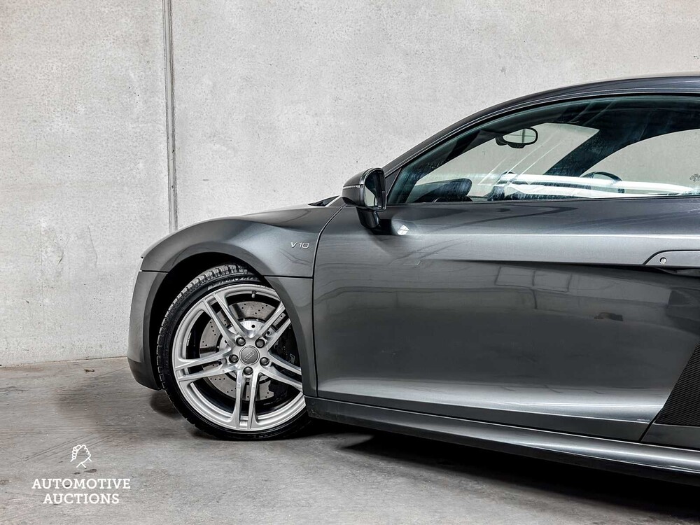 Audi R8 5.2 V10 FSI 525hp -CARBON- 2010, 74-NGZ-1