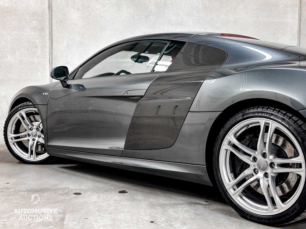Audi R8 5.2 V10 FSI 525hp -CARBON- 2010, 74-NGZ-1