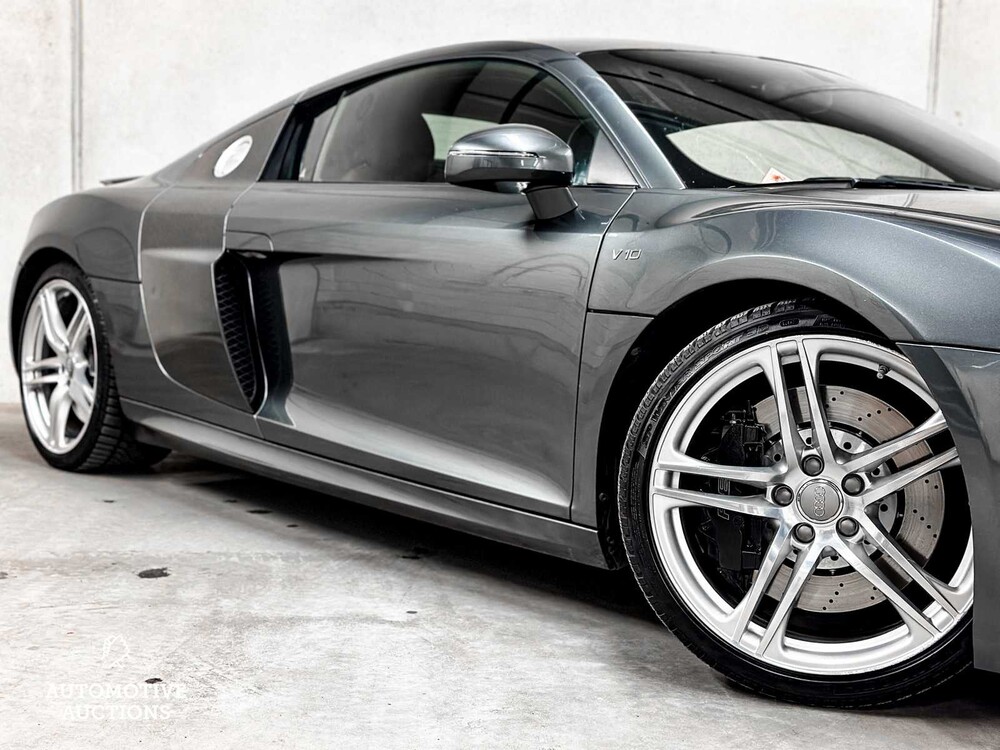 Audi R8 5.2 V10 FSI 525hp -CARBON- 2010, 74-NGZ-1