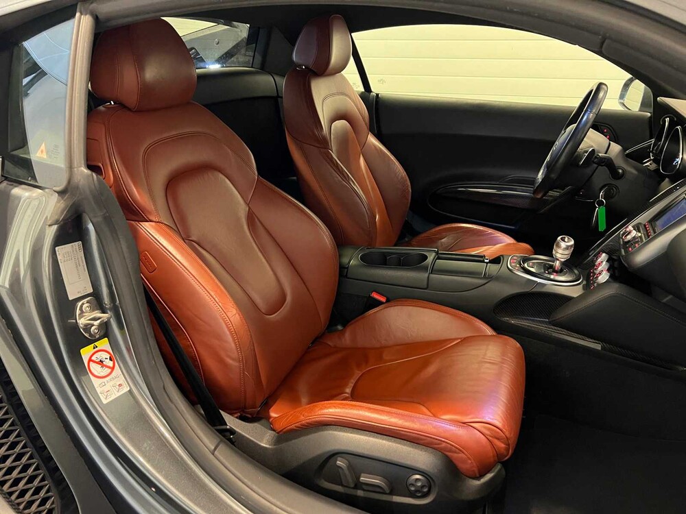 Audi R8 5.2 V10 FSI 525hp -CARBON- 2010, 74-NGZ-1