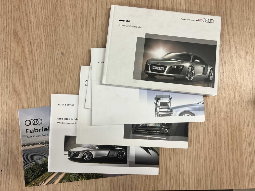Audi R8 5.2 V10 FSI 525hp -CARBON- 2010, 74-NGZ-1