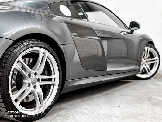 Audi R8 5.2 V10 FSI 525hp -CARBON- 2010, 74-NGZ-1 