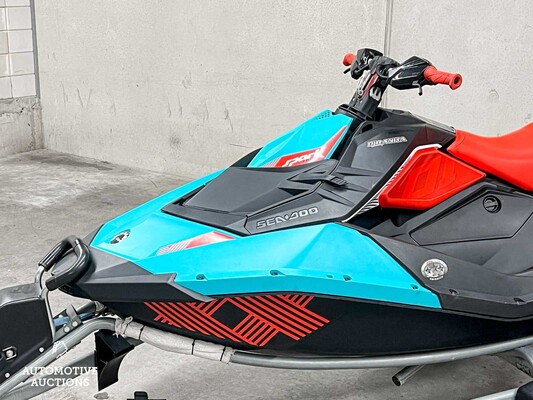 Seadoo Spark TRIXX Wasserfahrzeug 90PS 899ccm 2018