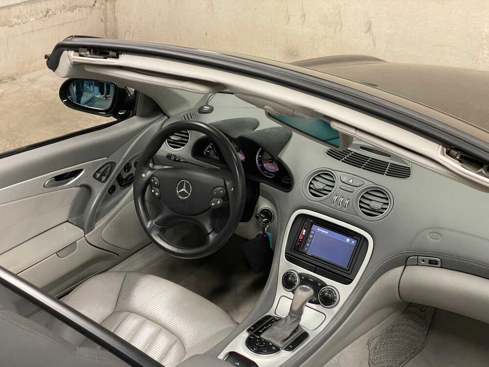 Mercedes-Benz SL55 AMG 5.5 V8 SL-class 500hp 2002, H-496-LB YOUNGTIMER