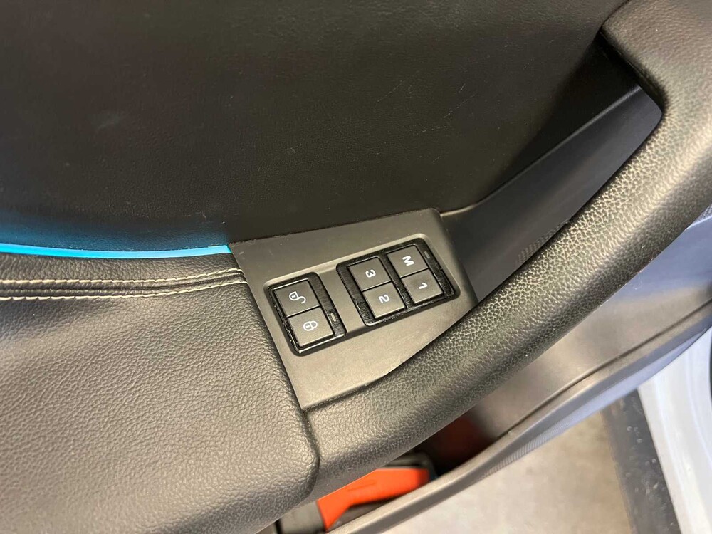 Jaguar F-PACE 2.0 Portfolio AWD 20D 179PS 2016 (Original-NL & 1. Besitzer), JR-362-K