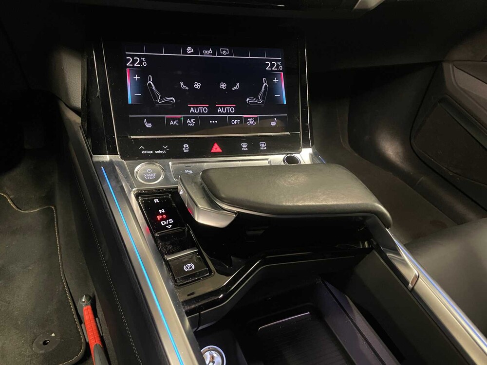 Audi e-tron 55 quattro -EDITION ONE- Advanced 95 kWh 360PS 2019 (Original-NL + 1. Besitzer), G-356-VJ