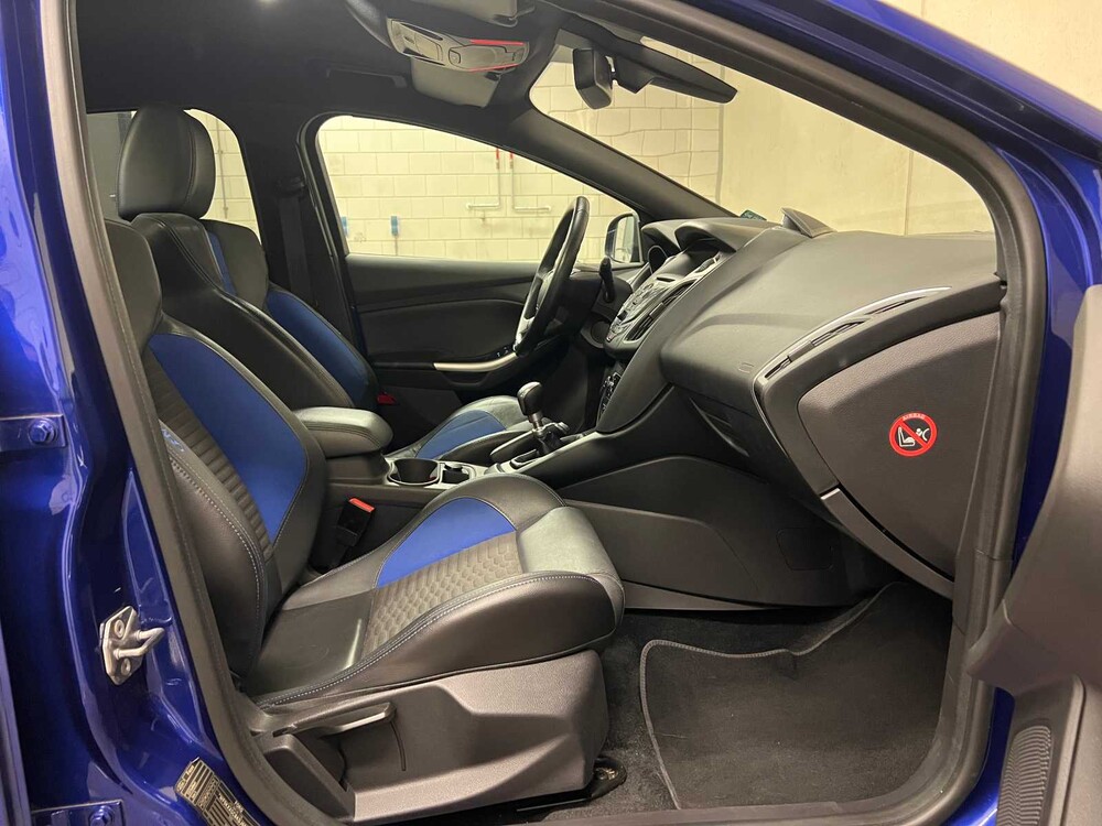 Ford Focus ST-2 2.0 EcoBoost 250hp 2013 (Original-UK), 50-ZVX-6