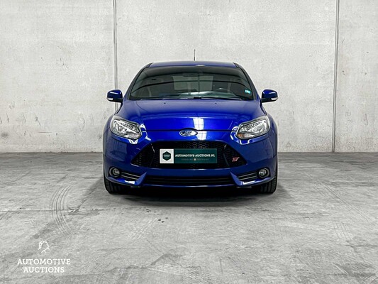 Ford Focus ST-2 2.0 EcoBoost 250hp 2013 (Original-UK), 50-ZVX-6