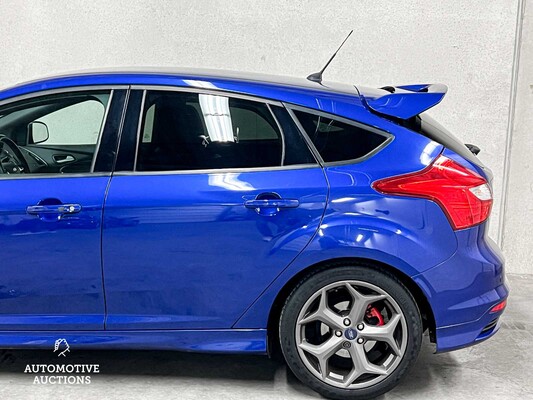 Ford Focus ST-2 2.0 EcoBoost 250hp 2013 (Original-UK), 50-ZVX-6