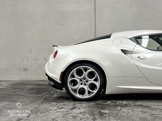 Alfa Romeo 4C Coupe 237hp 2015 (Launch Limited Edition 181/500)