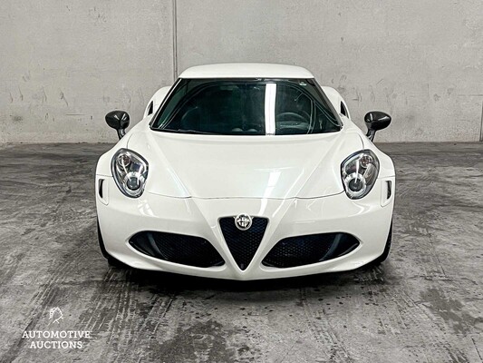 Alfa Romeo 4C Coupe 237hp 2015 (Launch Limited Edition 181/500)