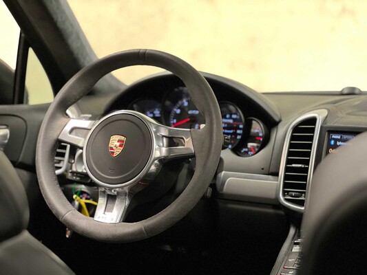 Porsche Cayenne GTS 4.8 V8 420pk 2013 (Origineel-NL), 8-KBF-18